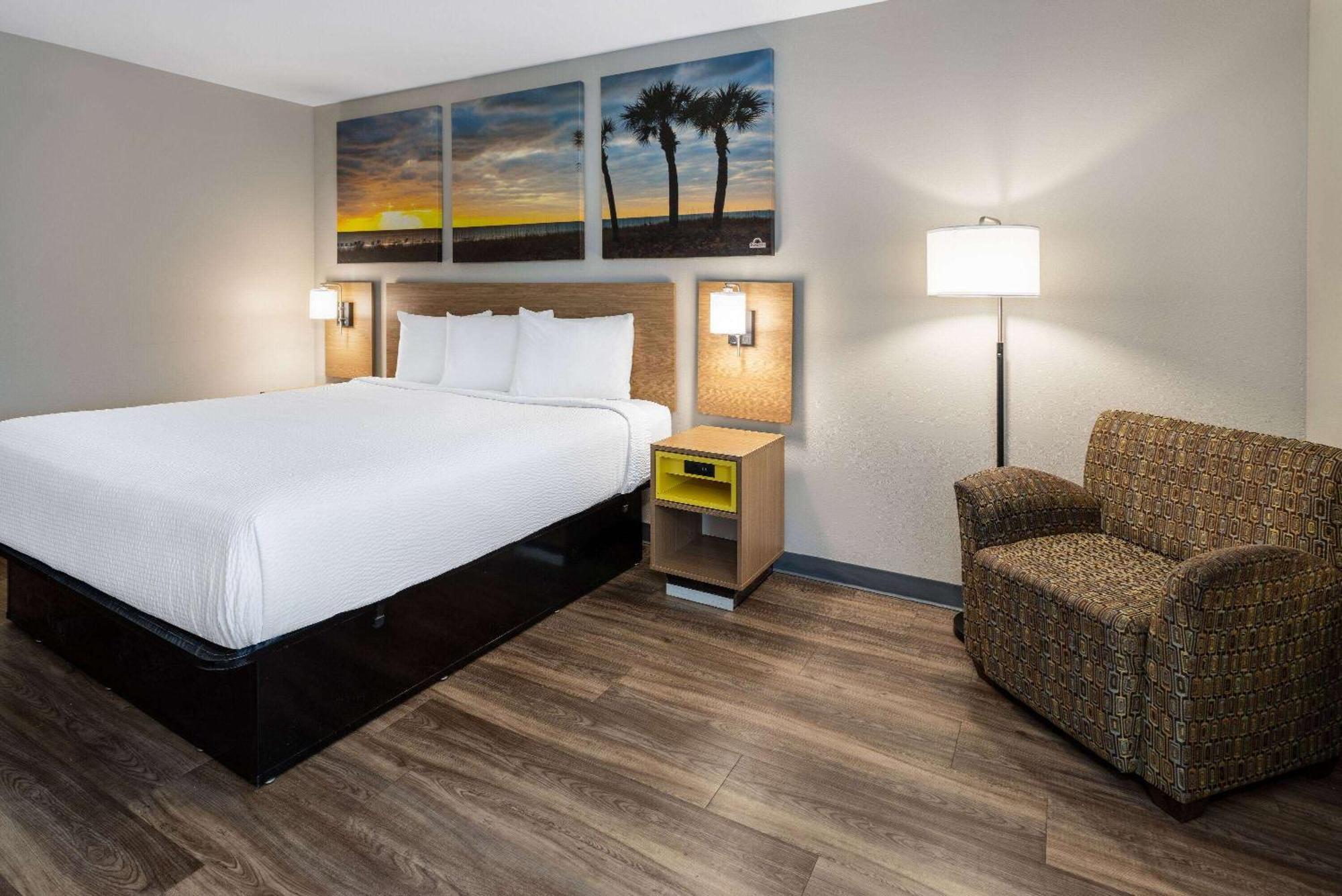 Days By Wyndham 2* Louisburg