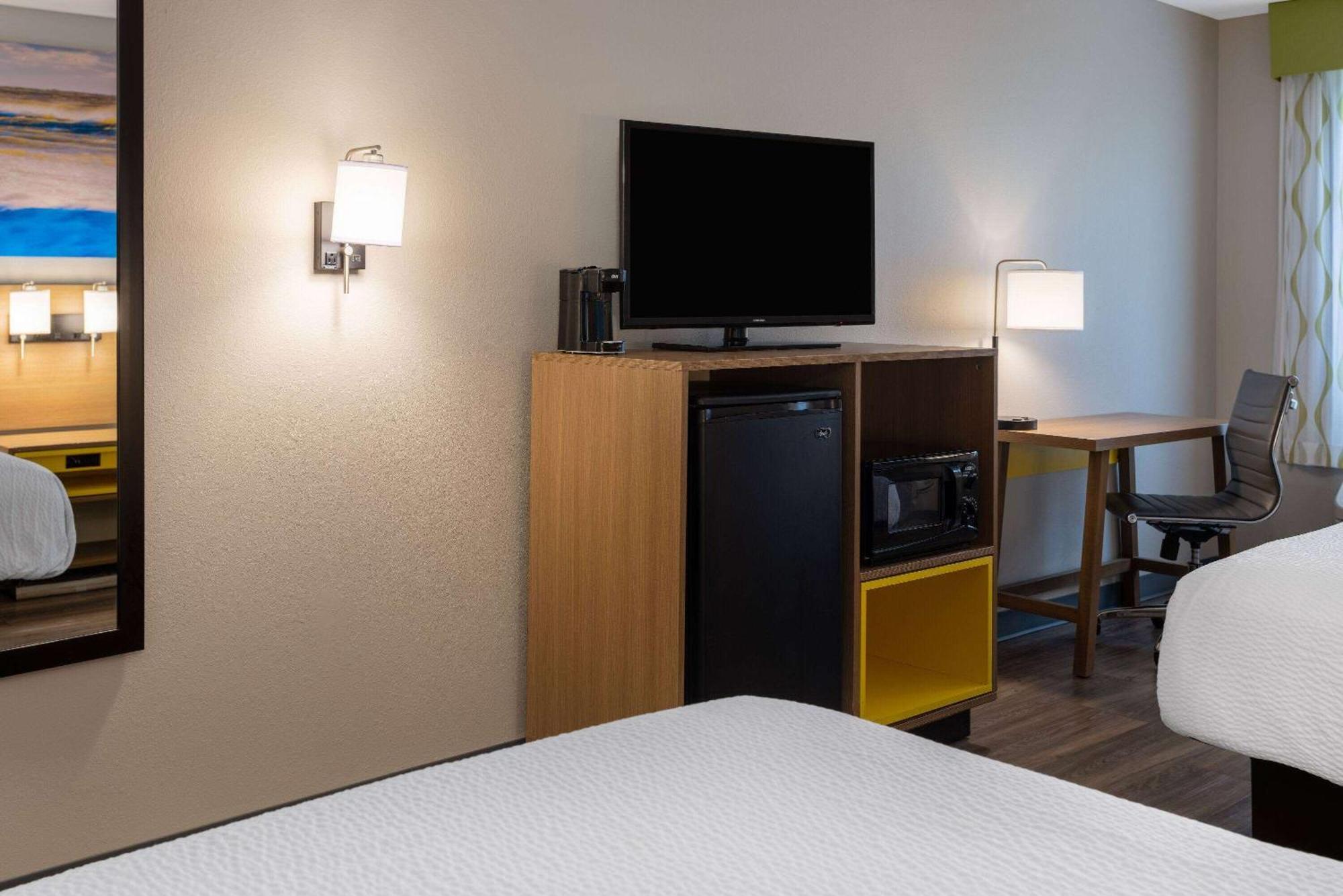 Days By Wyndham Hotel