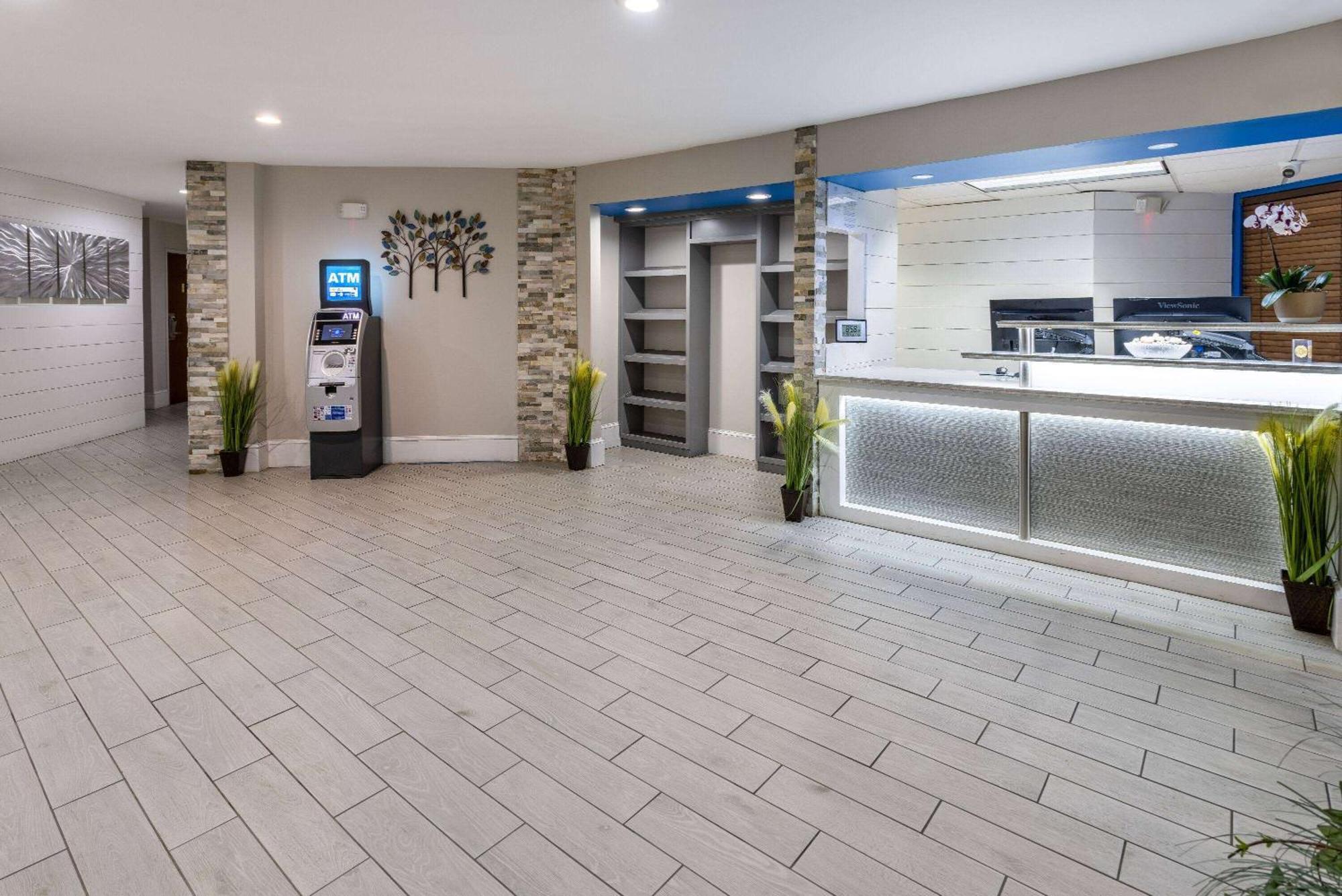 Days By Wyndham Hotel 2*