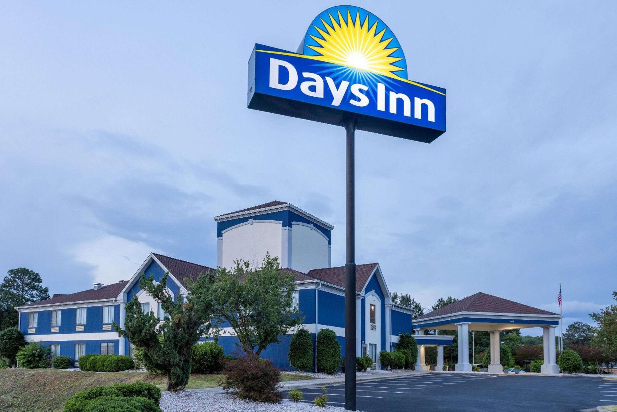 Days By Wyndham Hotel