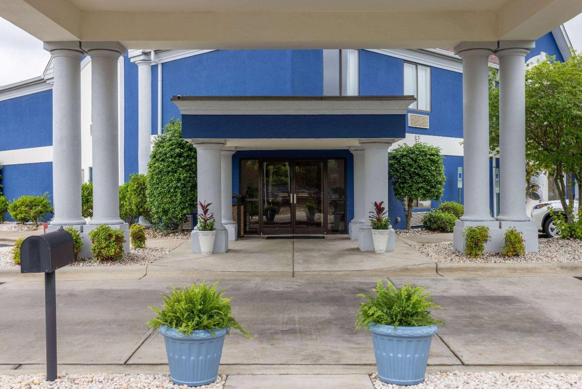 Days By Wyndham 2* Louisburg
